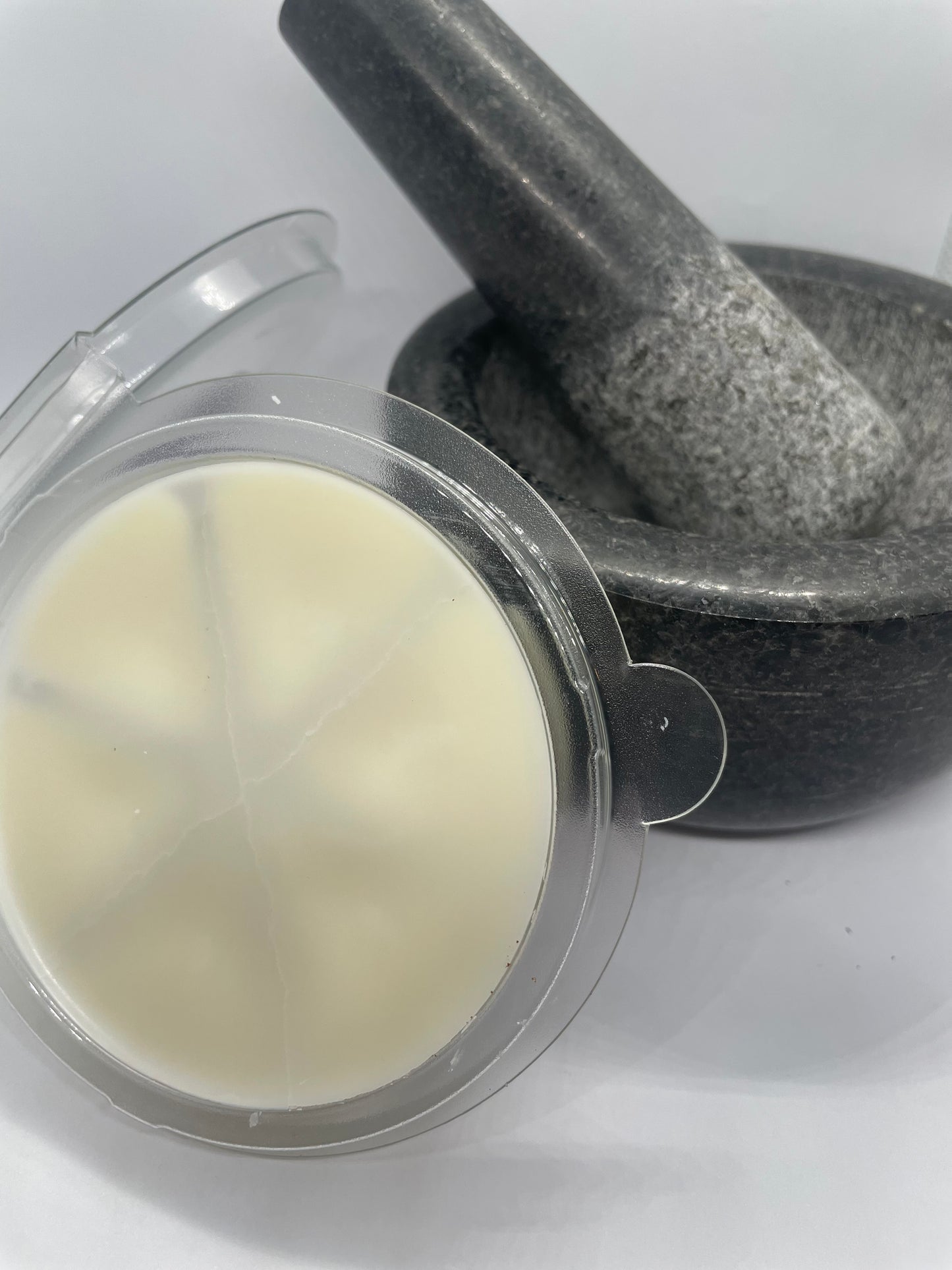 Leather & Oudh Wax Melts