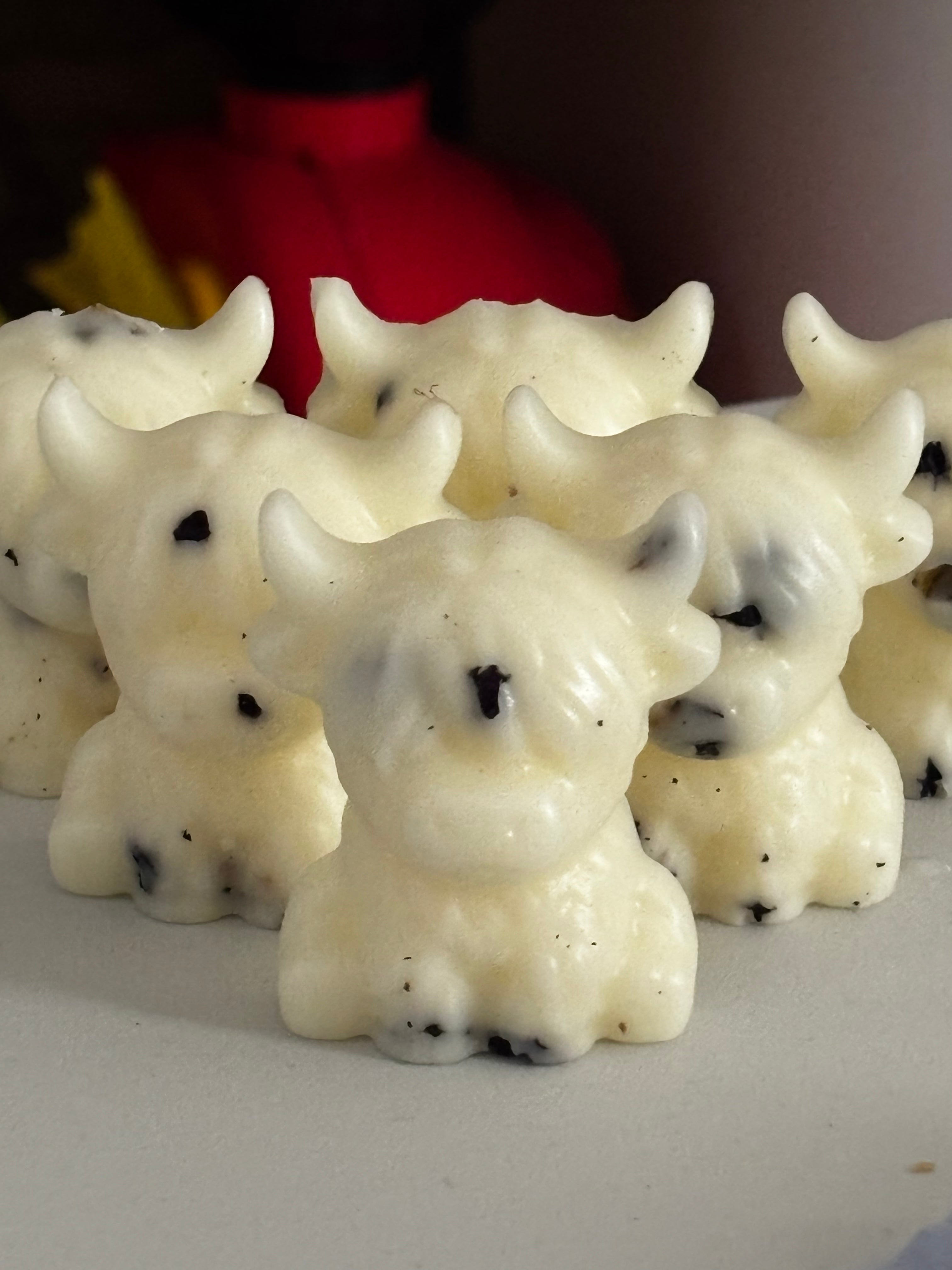 Highland cow wax melt (wild Lemongrass)