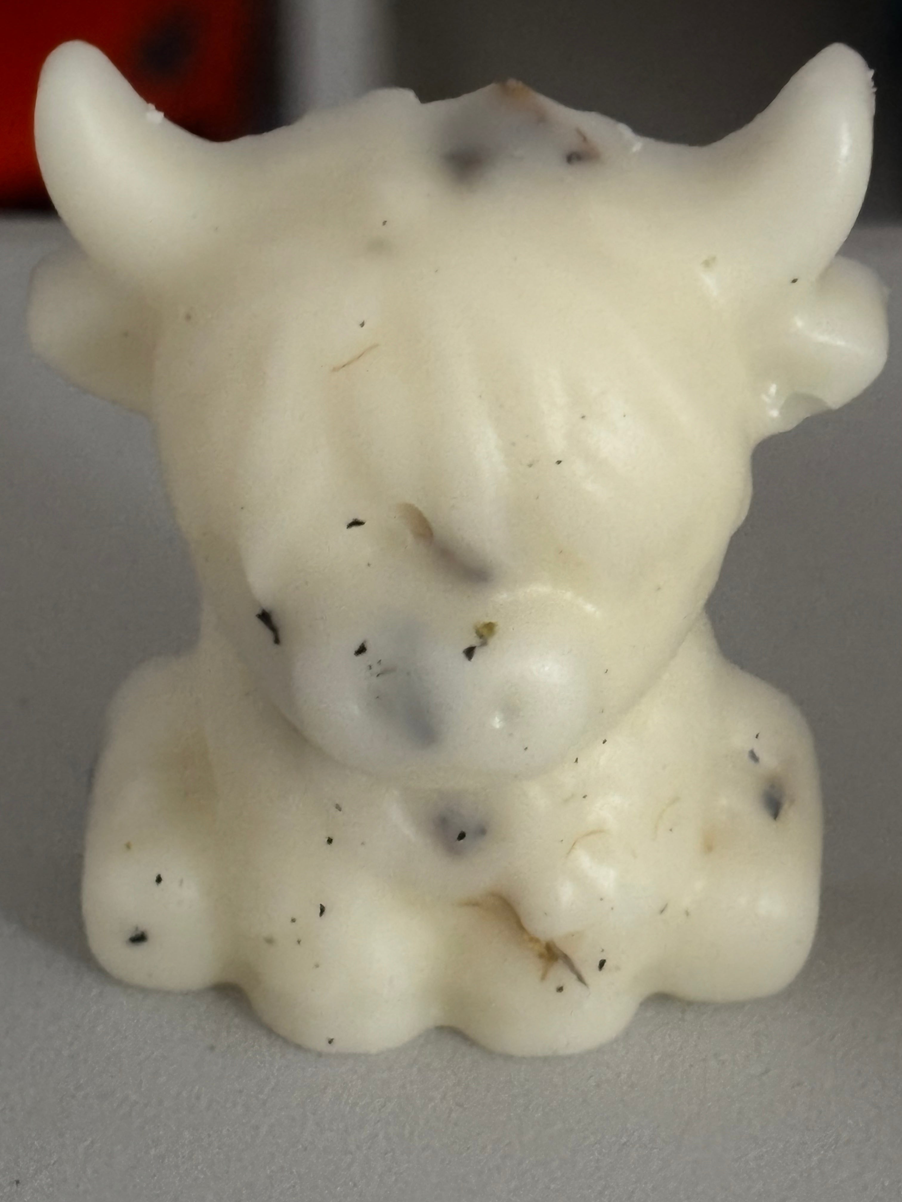 Highland cow wax melt (wild Lemongrass)