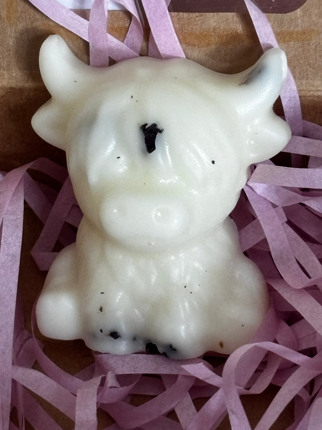 Highland Cow Wax Melt (black amber & lavender)